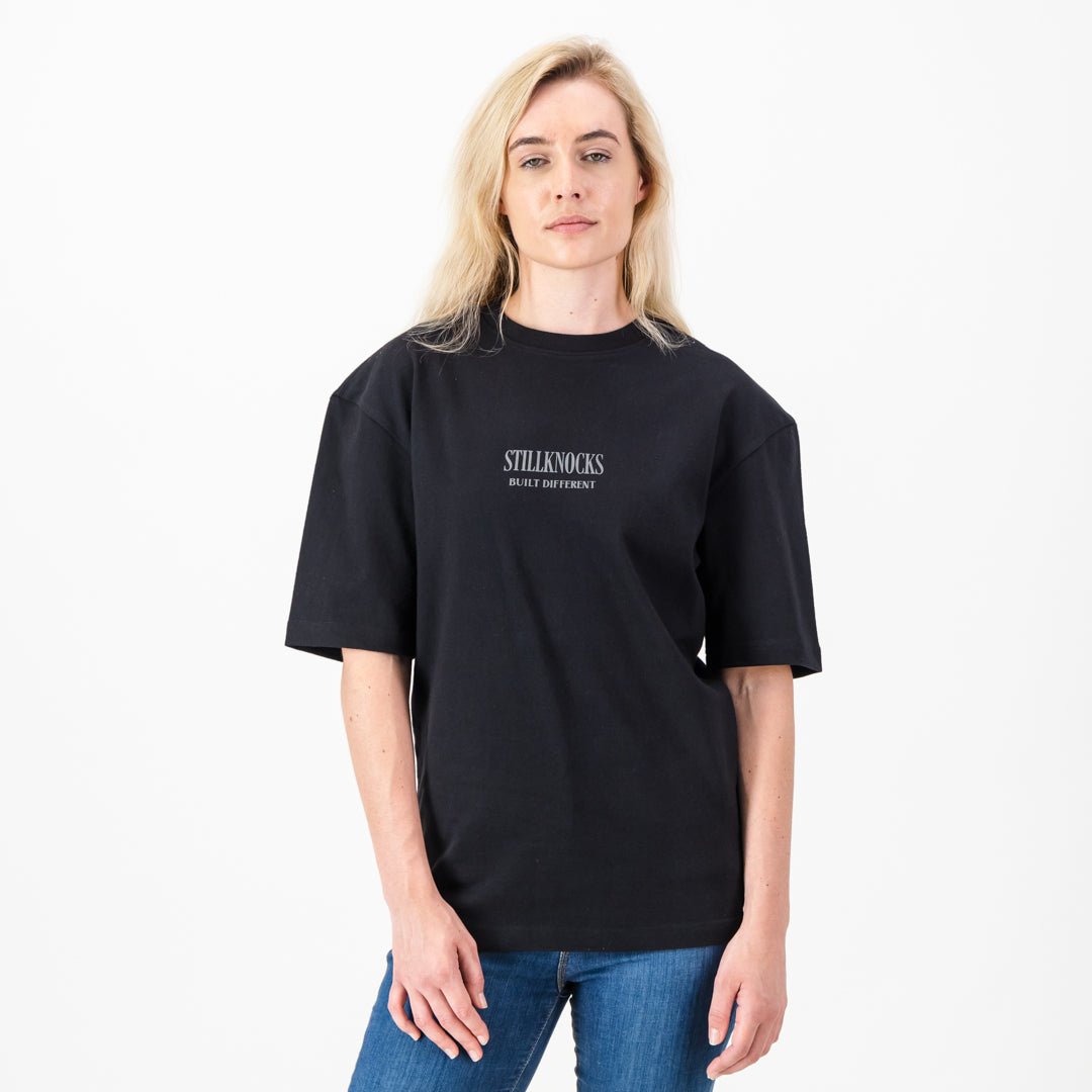 Stillknocks Graphic Boxy Crew Tee Old-Black